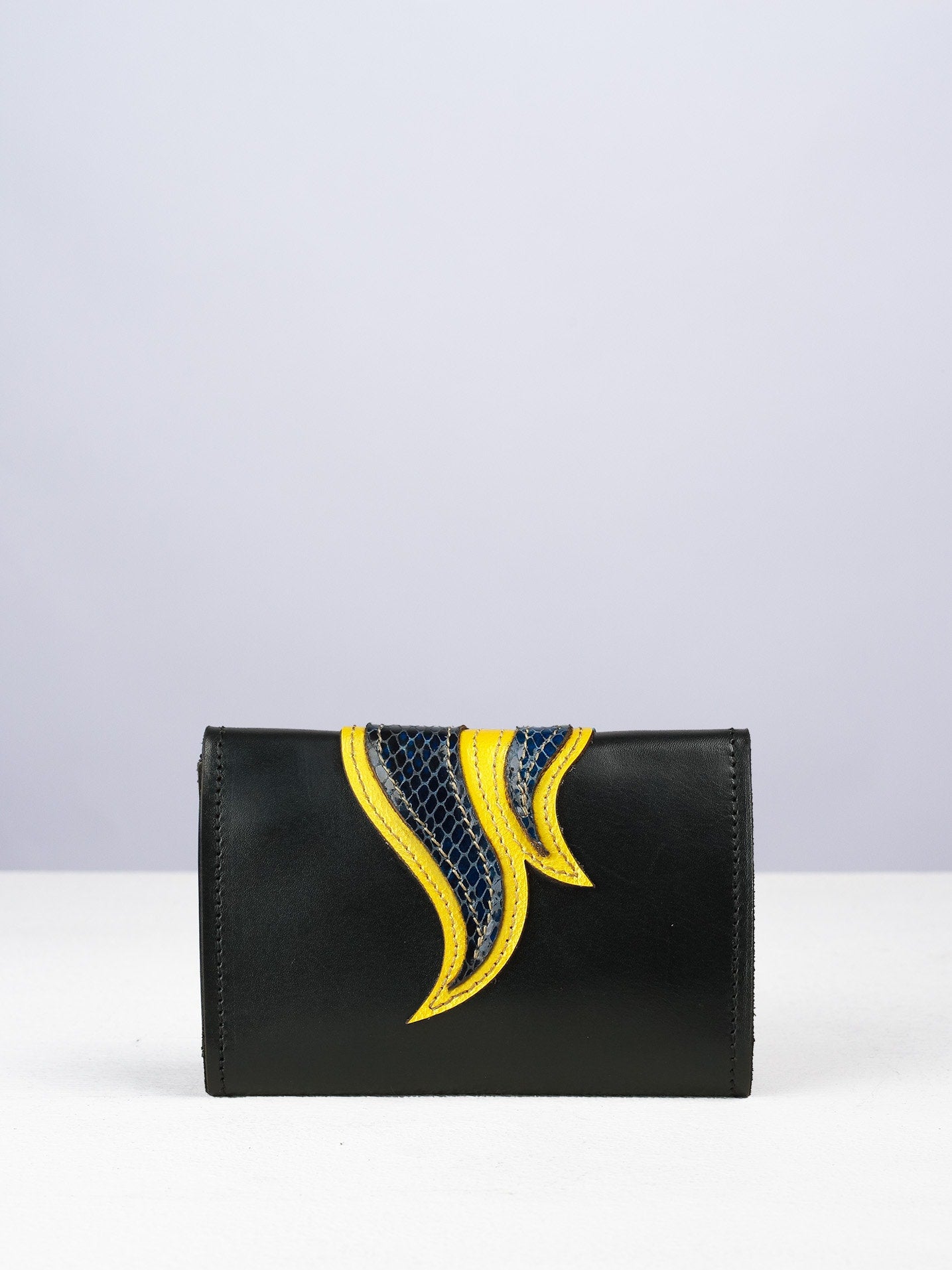 Handcrafted Flame Wallet: Timeless Leather Elegance