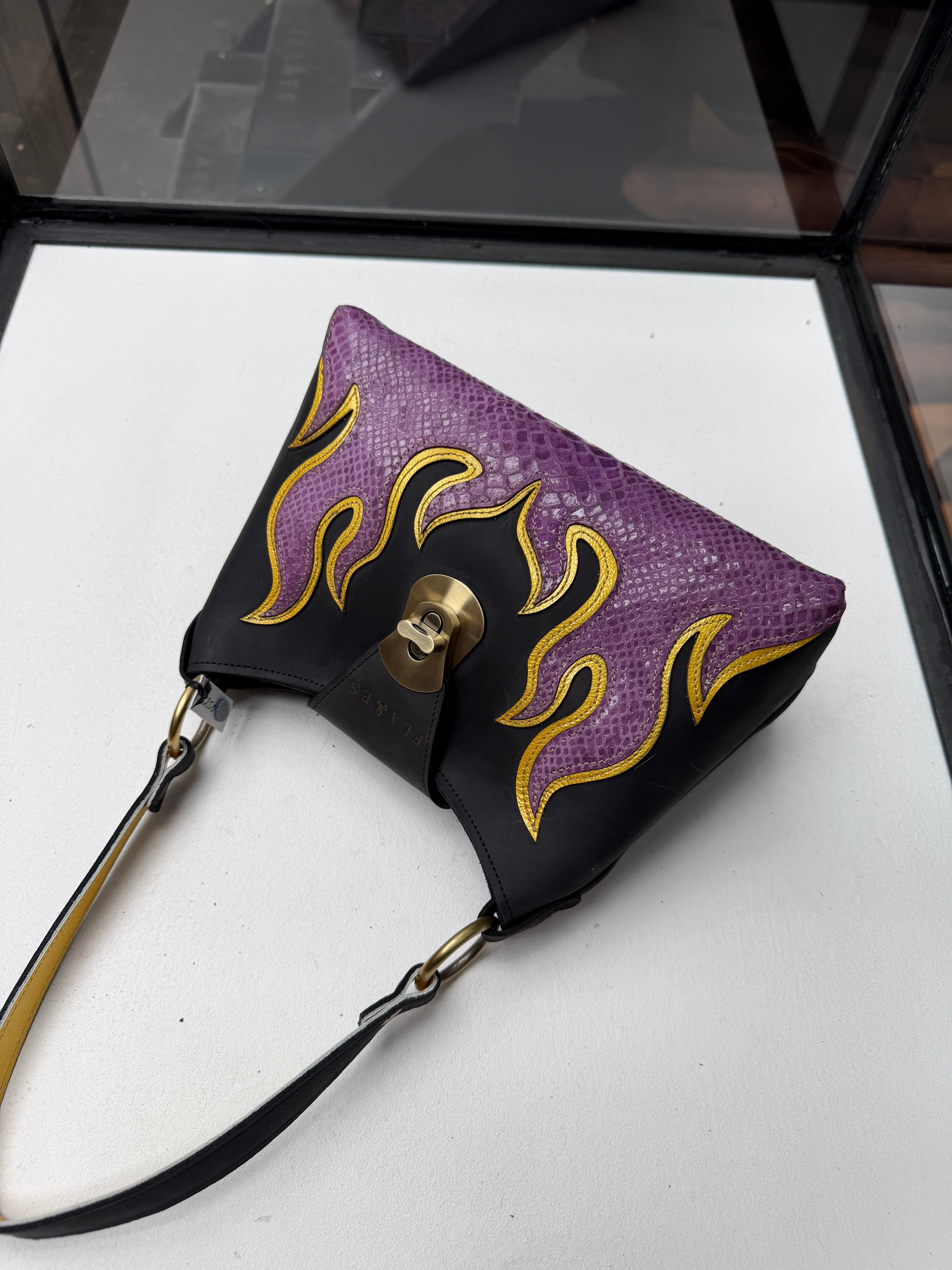 Limited Edition Classic Flame purple