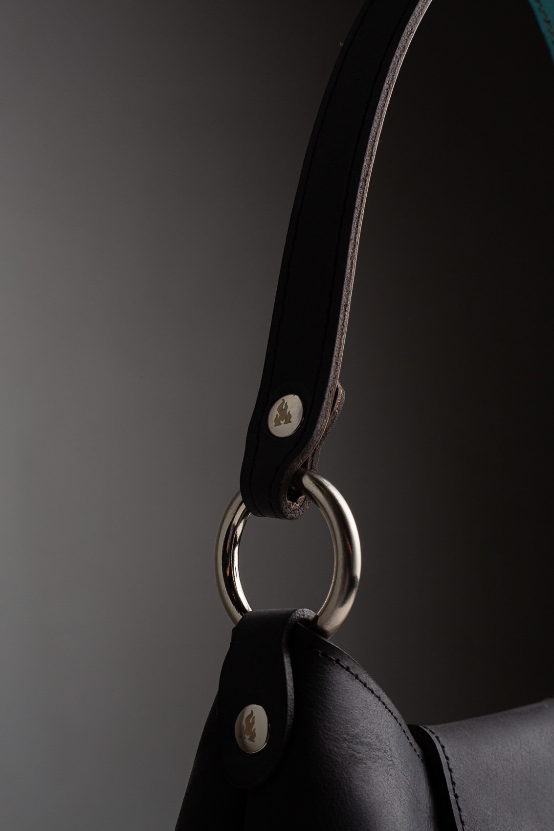 FLAMES rivets silver detail