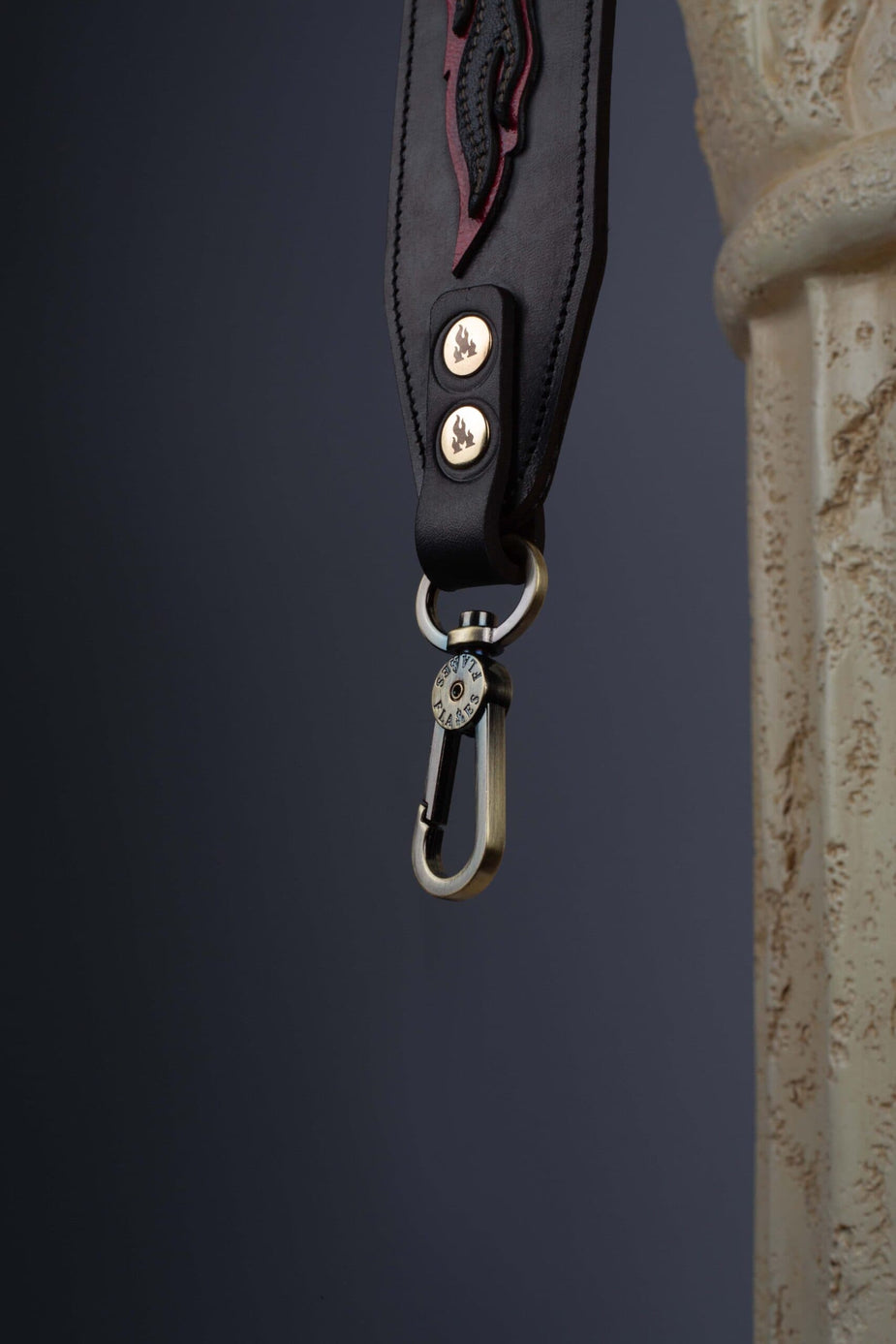 The Ultra Flame strap gold