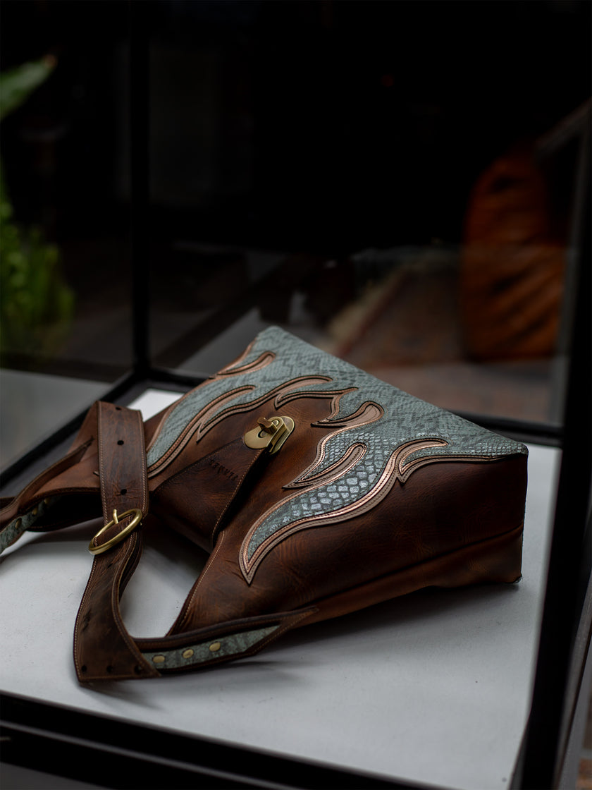 The Oase Flame big bag